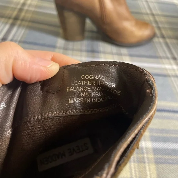 Steve Madden Woodmeer Cognac Leather Fringe Booties Size 9 - Picture 9 of 9